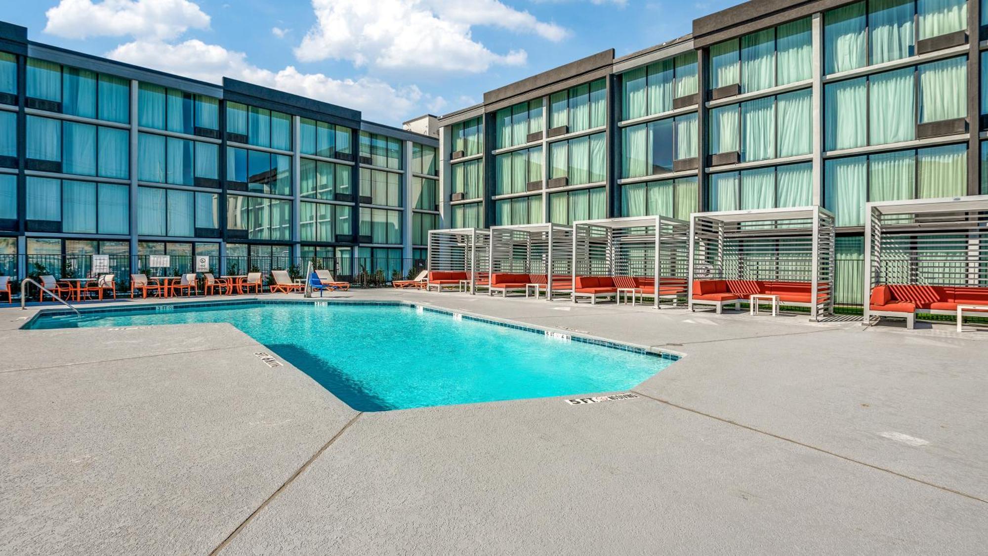 Staybridge Suites Dallas Market Ctr Love Field, An Ihg Hotel Exterior photo