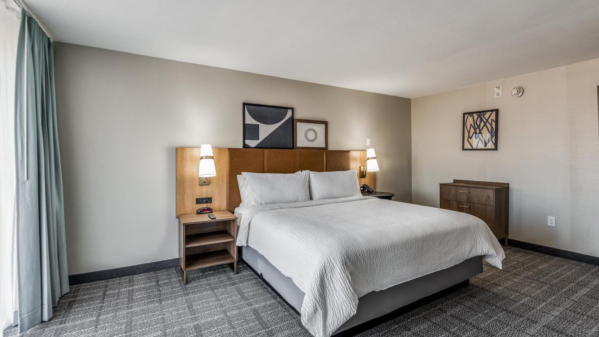 Staybridge Suites Dallas Market Ctr Love Field, An Ihg Hotel Exterior photo