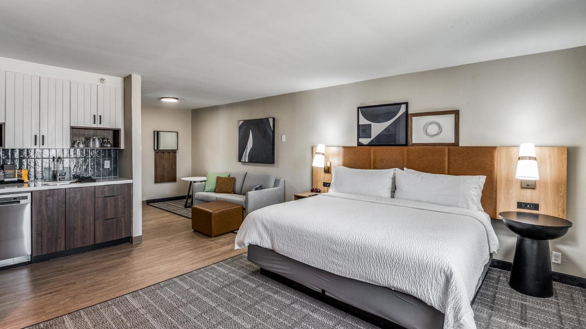 Staybridge Suites Dallas Market Ctr Love Field, An Ihg Hotel Exterior photo